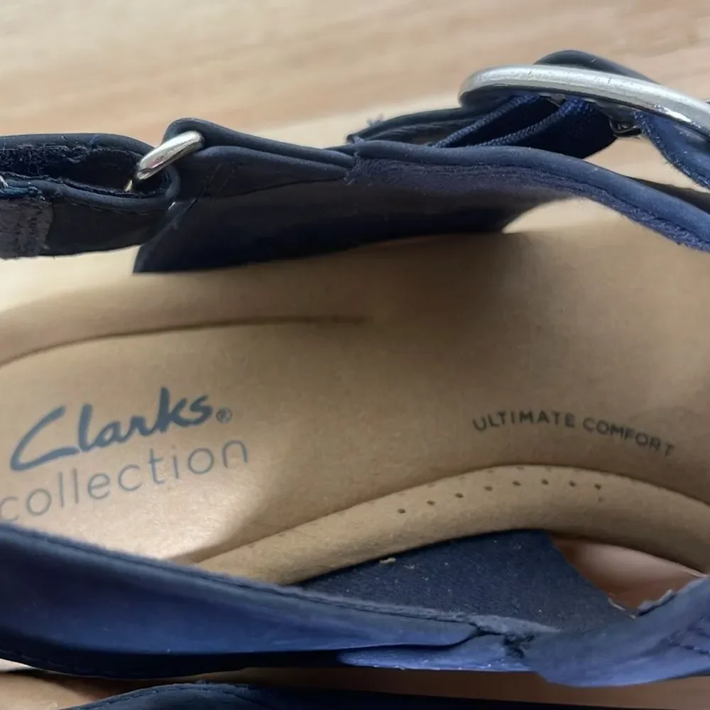 Clarks Women's Giselle Dove Sandals Wedges Size 9.